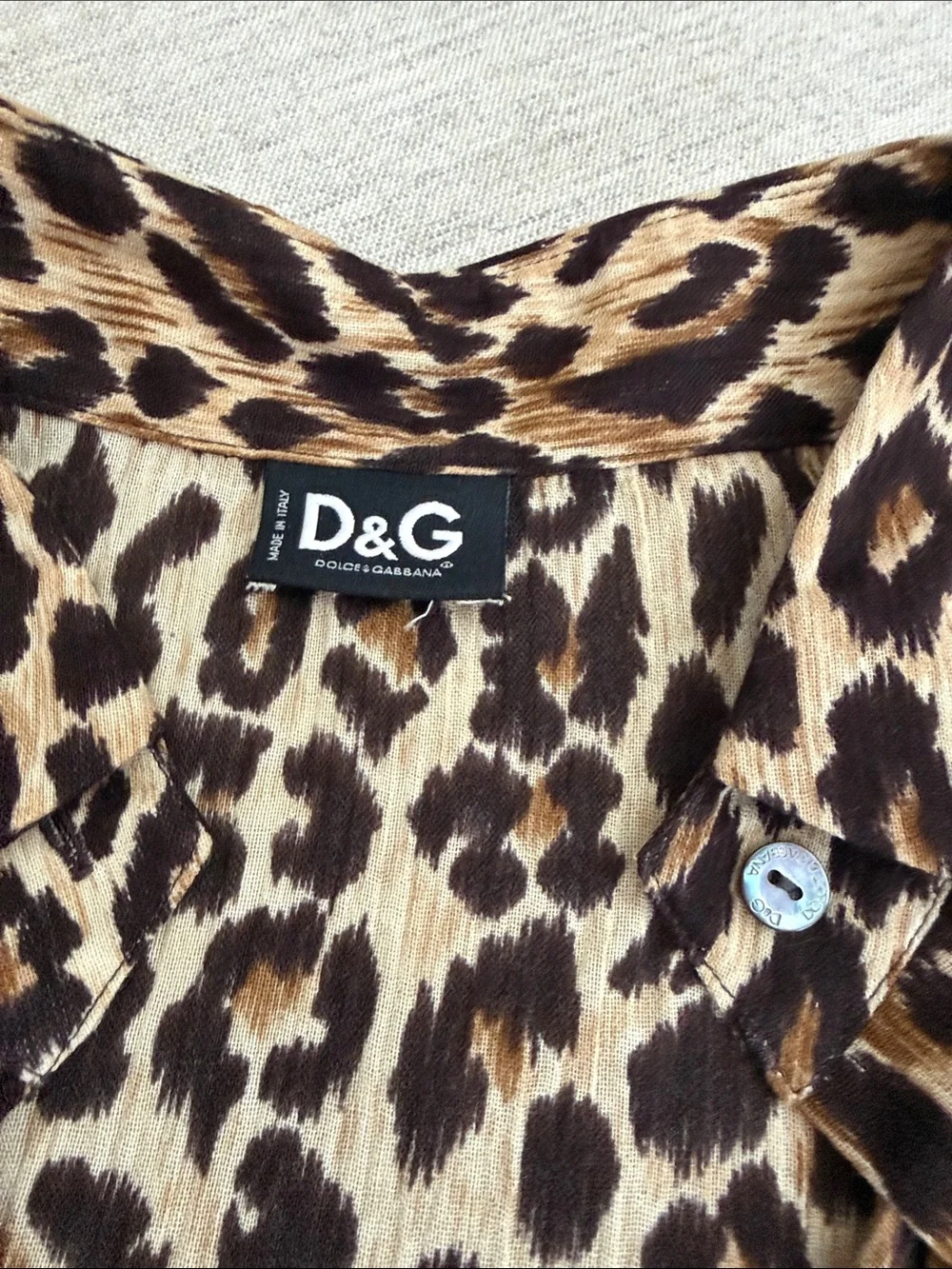 D&G Dolce & Gabbana Leopard Print Tie-Front Cropped Button-Down Shirt